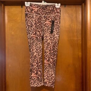 NWT BeBe Size S Bark Watercolor Leopard Capri